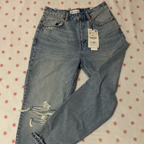 Classic Mom Fit Jeans - Picture 2 of 4